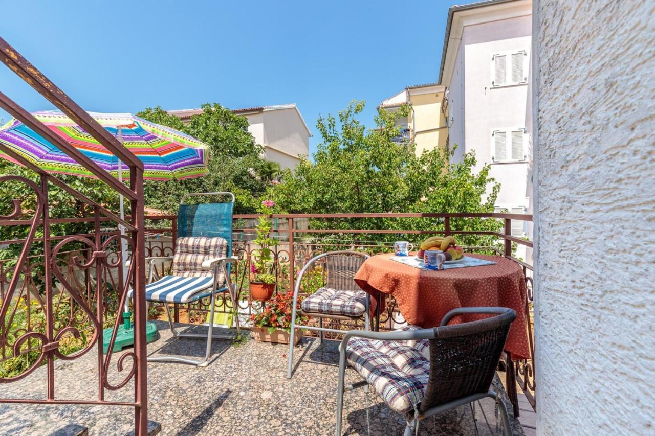 Apartments Volte Rovigno Exterior photo