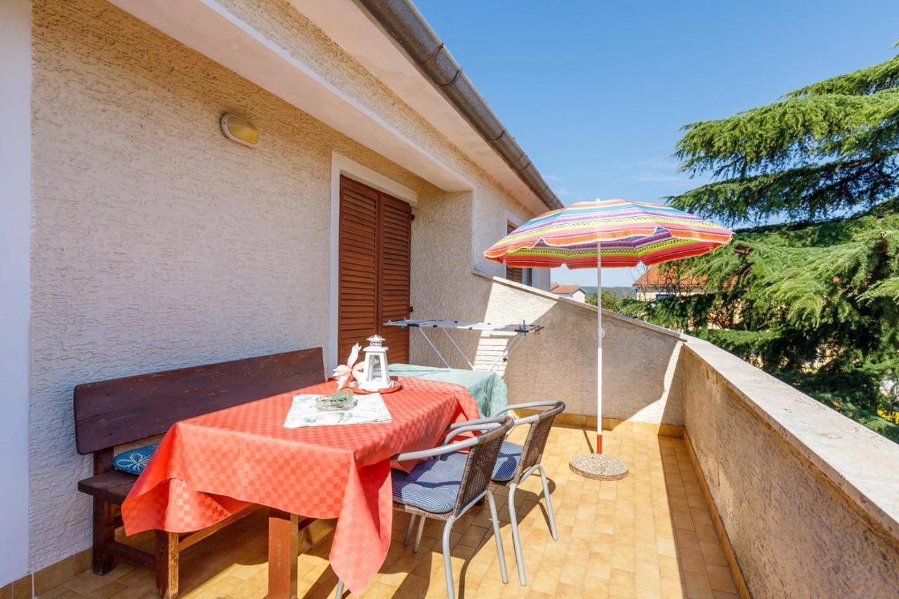 Apartments Volte Rovigno Exterior photo