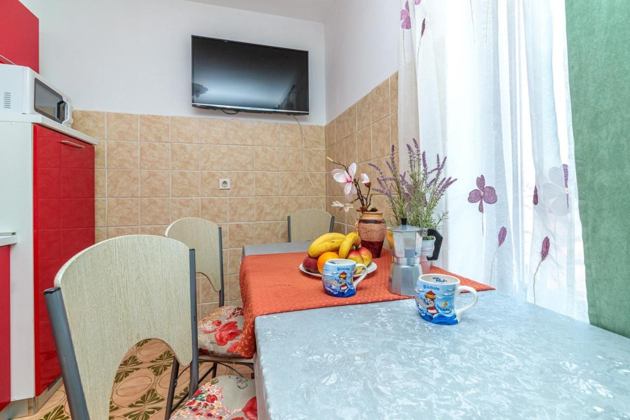 Apartments Volte Rovigno Exterior photo